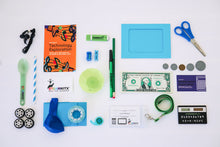 Load image into Gallery viewer, Ice STEAM Boss (5 STEM &amp; arts experiences in 1 box)
